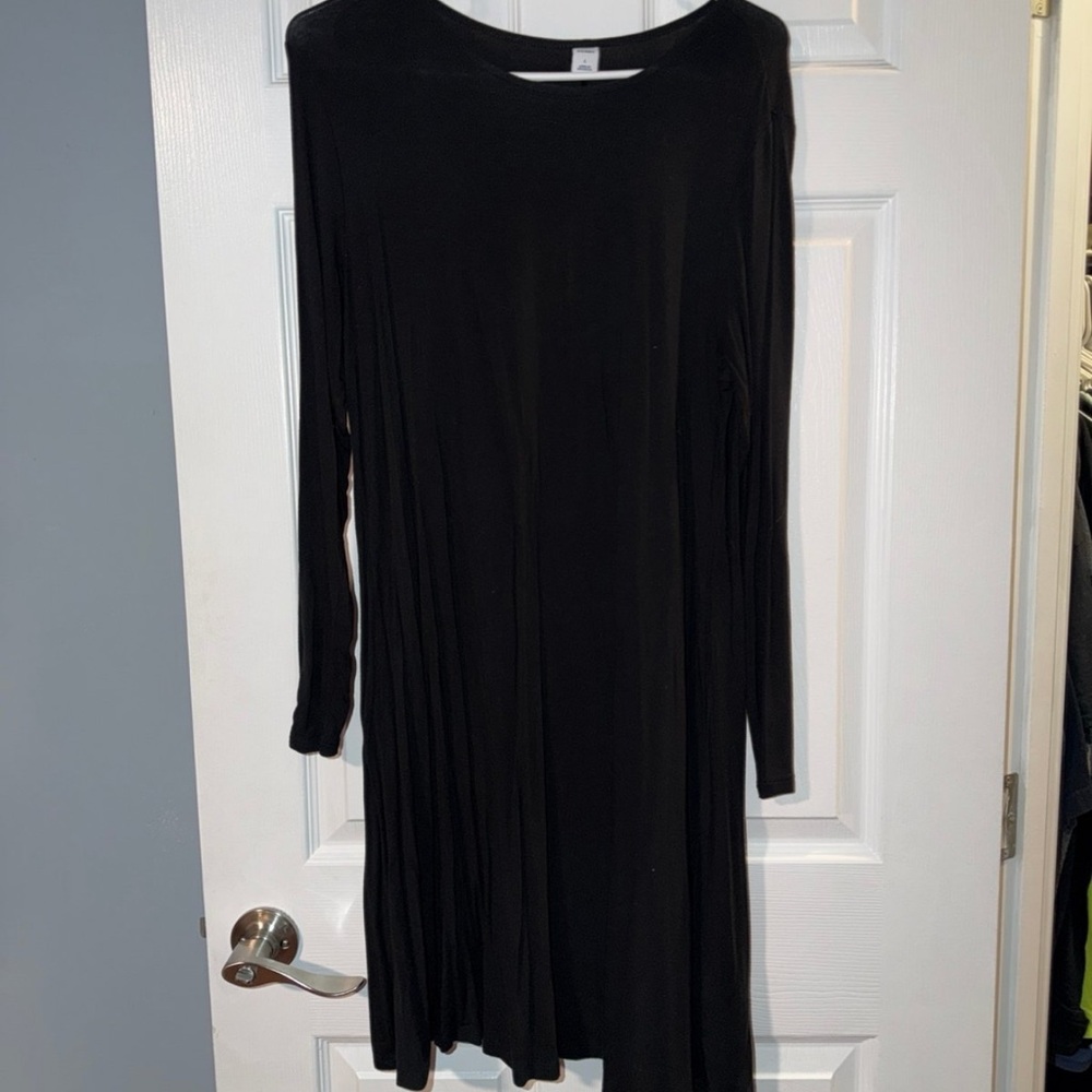 Old Navy Classic Black Long Sleeve Dress